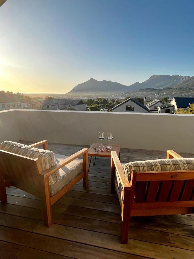 No2 Merlot Cape Town Bagian luar foto
