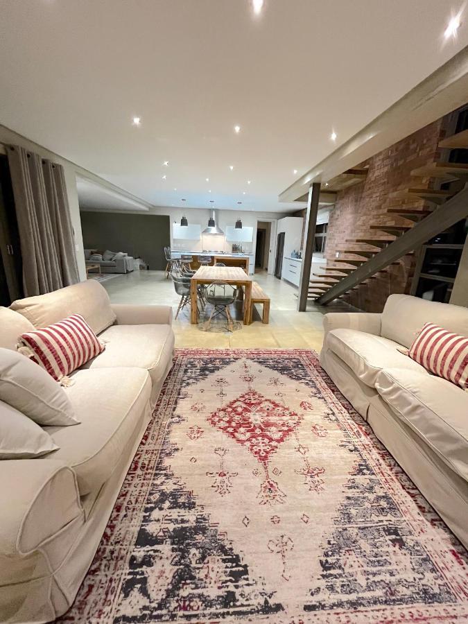 No2 Merlot Cape Town Bagian luar foto