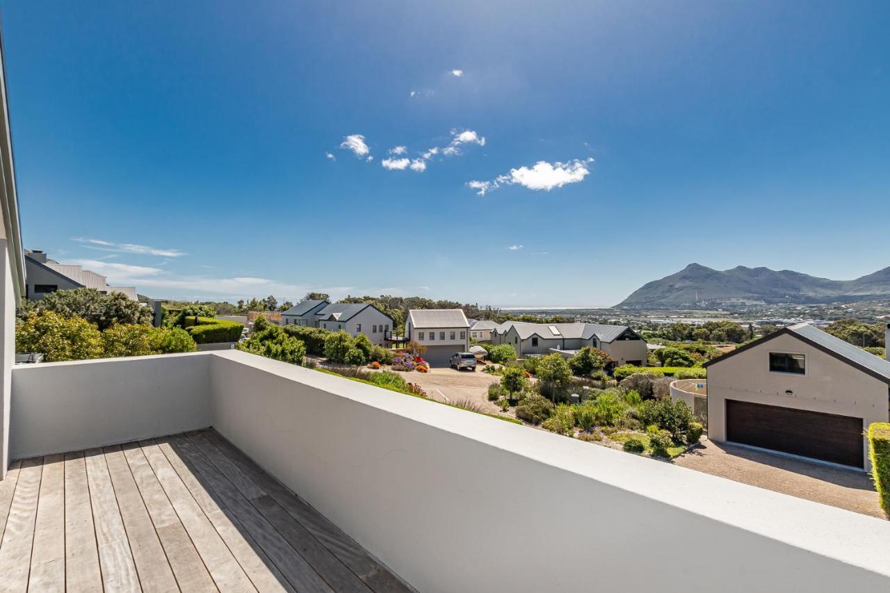 No2 Merlot Cape Town Bagian luar foto